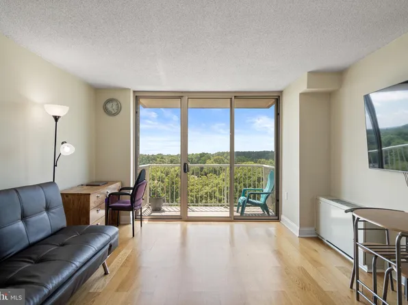 2500 N Van Dorn St APT 1520, Alexandria, VA 22302