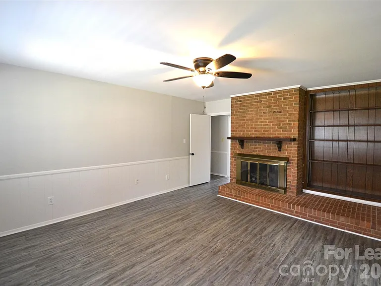 100 Old Farm Ct — Photo 11