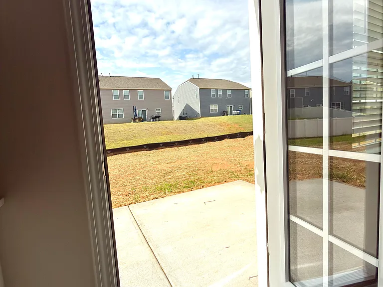 123 Pecan Grove Ln — Photo 5