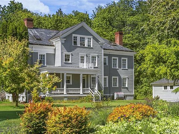 Victorian Lane, tucked away in Fort Ward with a private and serene nature setting.