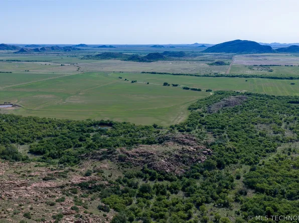 20826 E County Rd #1470, Lone Wolf, OK 73655