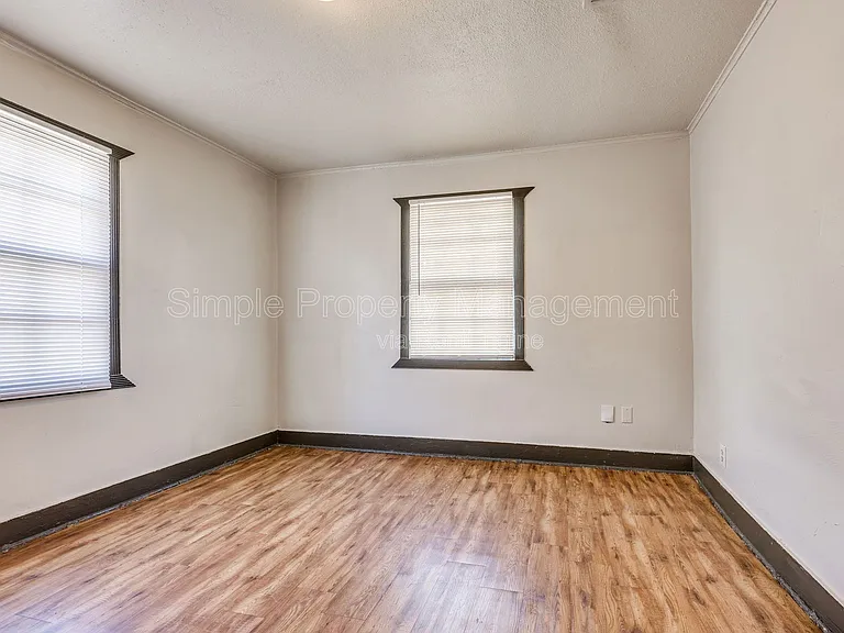 2357 W Park Pl — Photo 14