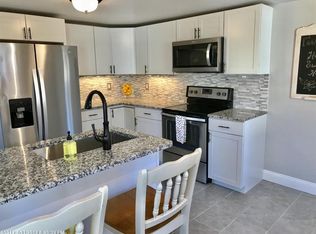 11 Valley Rd, Bath, ME 04530
