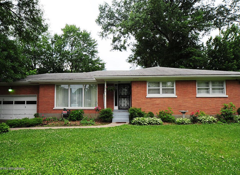 2nd image of 1910 Auburn Dr
