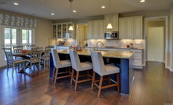 5th image of 900 Abbeywood Dr #37