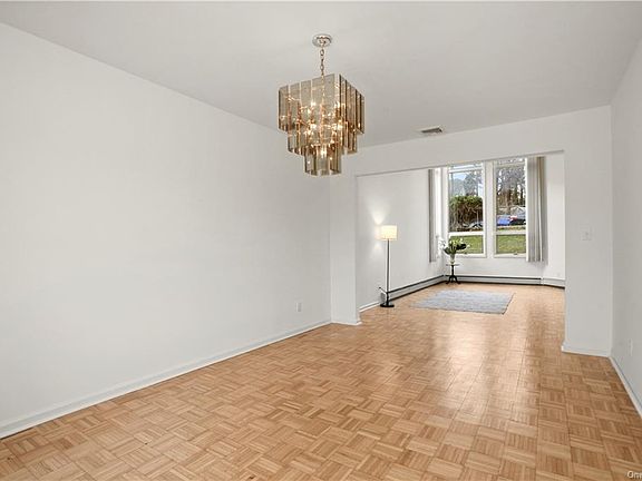 5th image of 90 Grand St