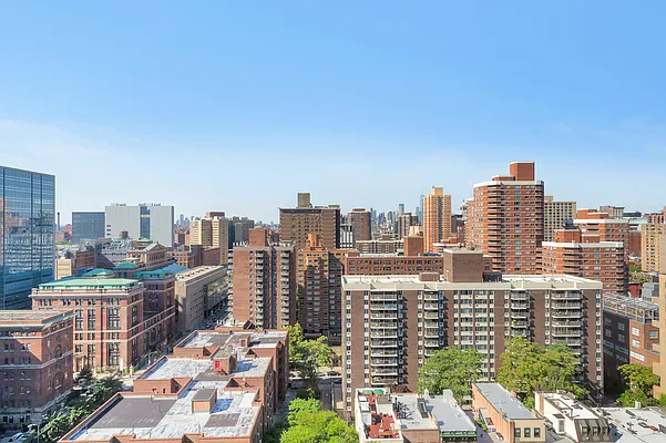 Sold by Douglas Elliman | media 7