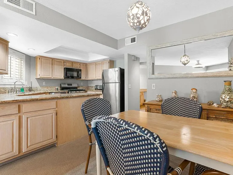 621 N Pacific St N #204 — Photo 7