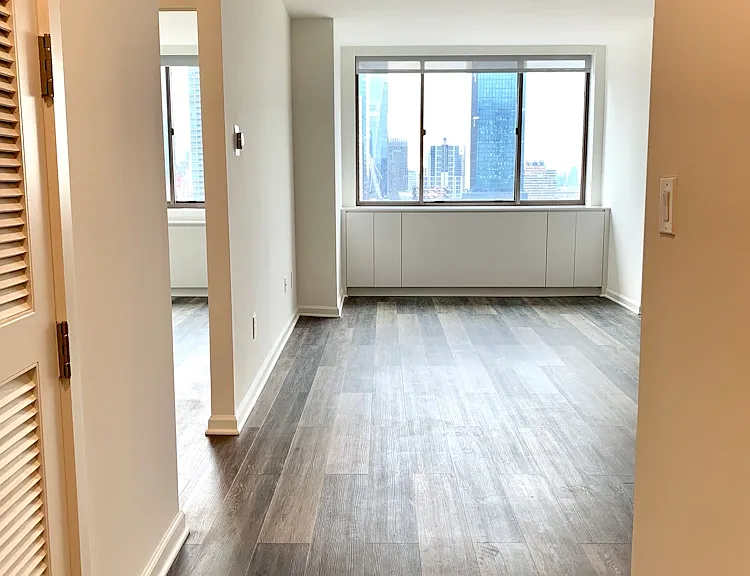 520 W 43rd St #31J — Photo 3