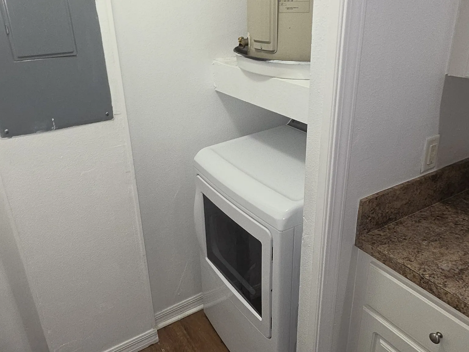 2 bed, 1008 sqft, $1,500 — Photo 3