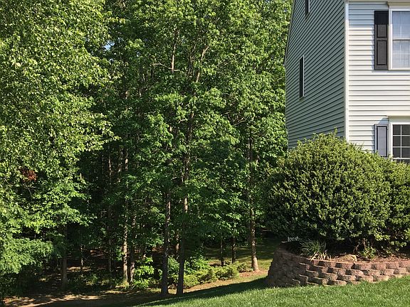 3rd image of 5101 Hart Mill Dr
