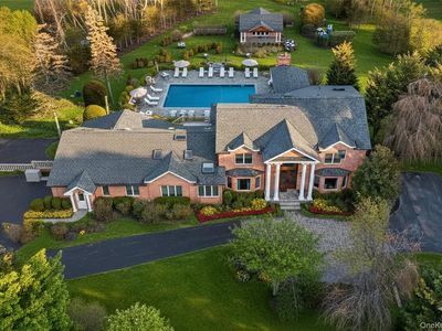 8 Brookville Lane S, Glen Head, NY, 11545