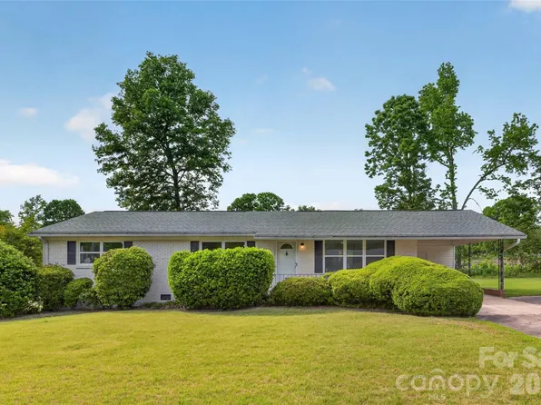 4429 Dawnwood Dr, Gastonia, NC 28056