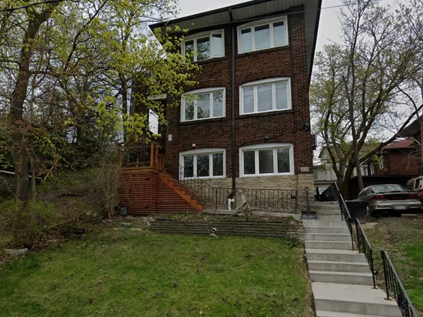 27A Ridout St, Toronto, ON M6R 1Z3