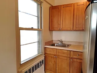 Rented by Manhattan Apartment Organization