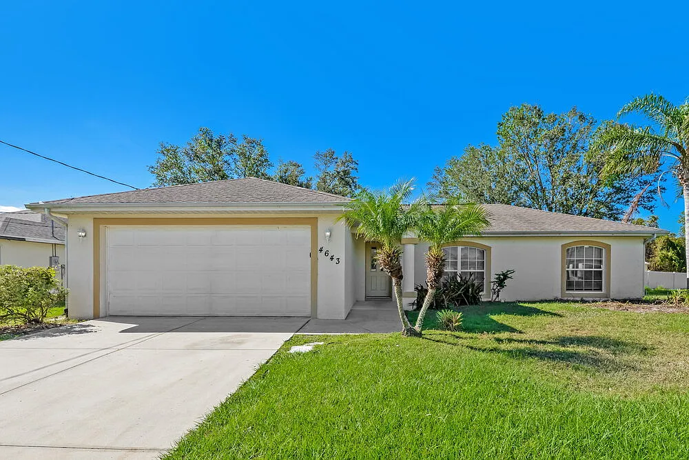 3 bed, 2.0 bath, 1241 sqft, $1,710 — Photo 1