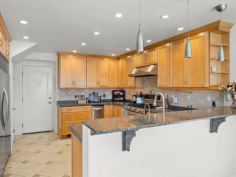 14625 Flintstone Dr — Photo 10