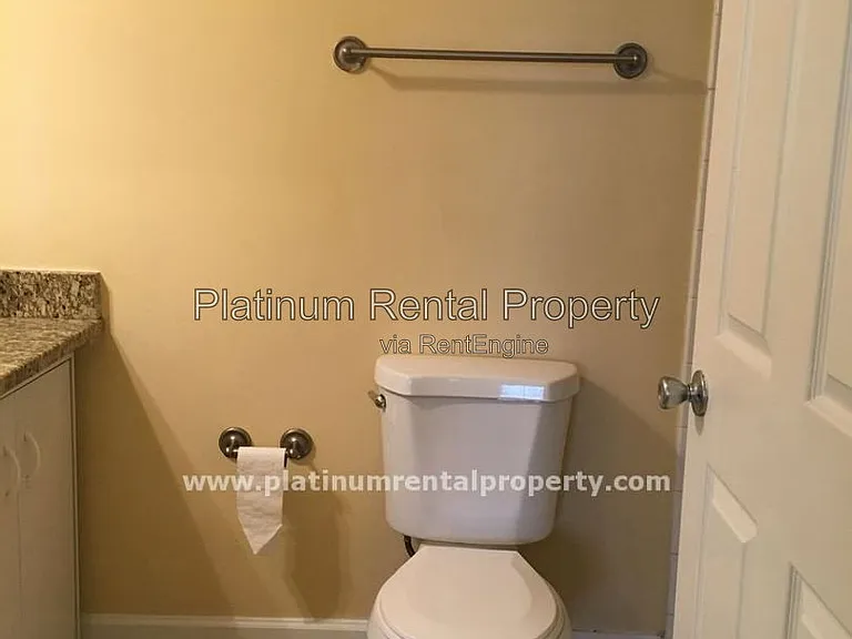 6980 Roswell Rd NE #L5 — Photo 12