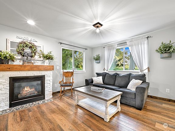2nd image of 6015 Sievers Court