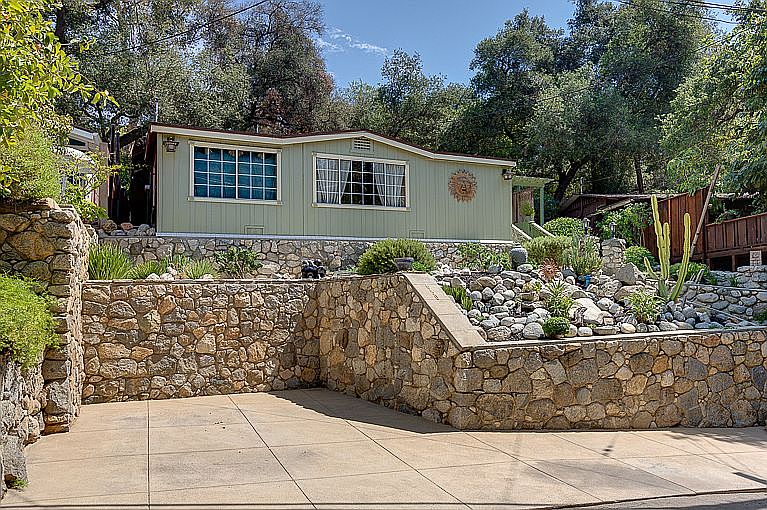 1st image of 650 Woodland Dr