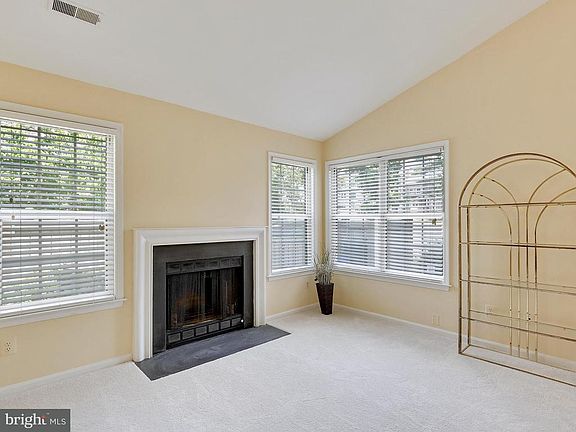 4th image of 19957 Drexel Hill Cir