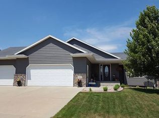 2813 E Sunrise Ct, Brandon, SD 57005