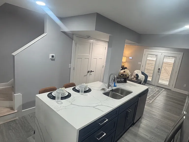 443 N Highland Ave — Photo 19