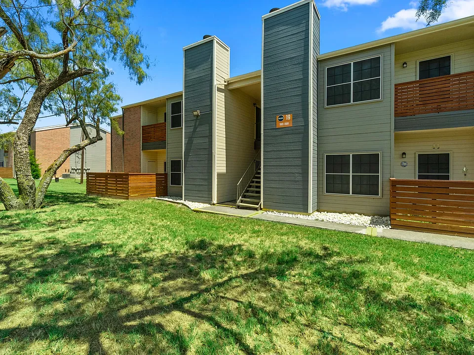 23Hundred Apartments