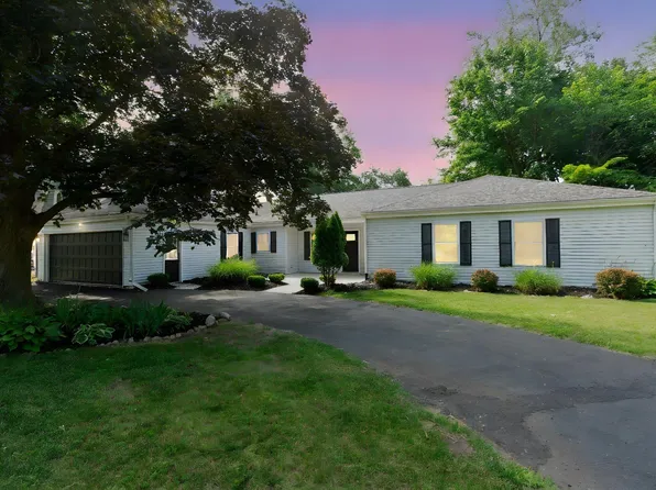 1725 Rainbow Bend Blvd, Elkhart, IN 46514