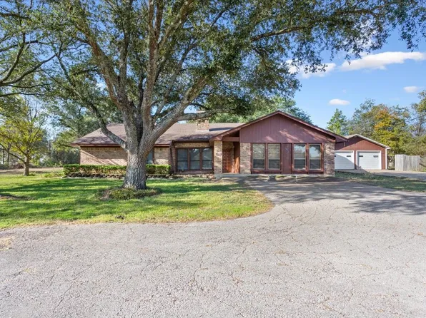 208 S Hedwig St, Riesel, TX 76682