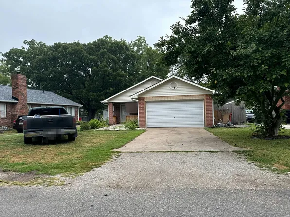 1007 S Emery St, Independence, MO 64050