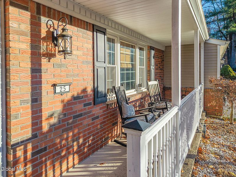 3rd image of 25 Longview Drive