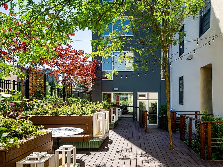 Apex Manayunk — Photo 49