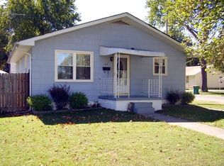 100 E George St, Mascoutah, IL