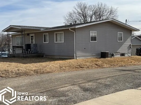 106 E Briney St, What Cheer, IA 50268