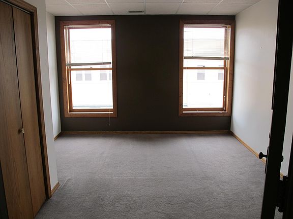 4th image of 405 Douglas Ave APT B