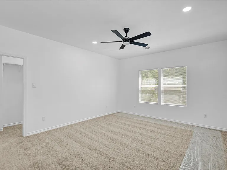 9932 Fillmore St — Photo 17