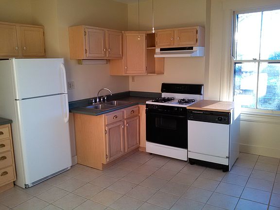 4th image of 4146 Lakeman St #2
