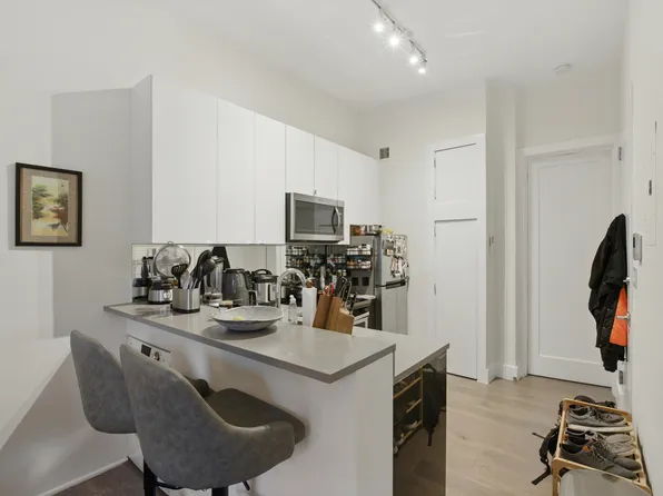 203 West 22nd Street image 7 of 10