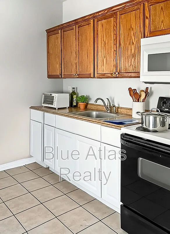 1 bed, 1.0 bath, 761 sqft, $1,095 — Photo 2