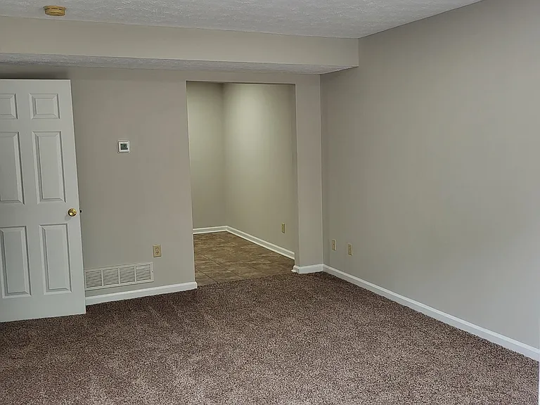 1011 Brooklyn Blvd #16 — Photo 4