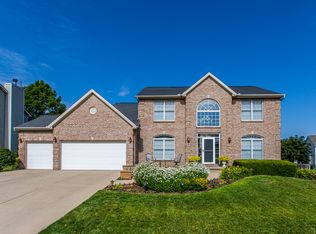 36 Greythorne Cir, Bloomington, IL