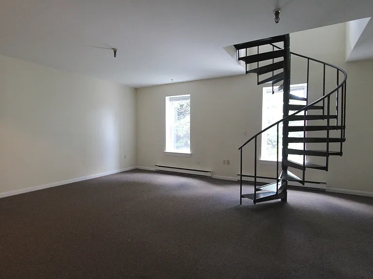 11 Broadway #38 — Photo 5