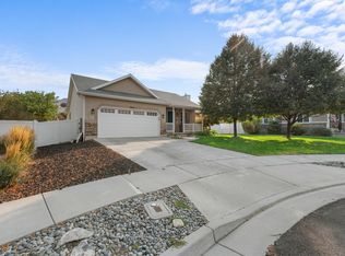 5841 W First Light Cir, Herriman, UT 84096