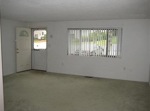 3rd image of 64 Farrwood Dr