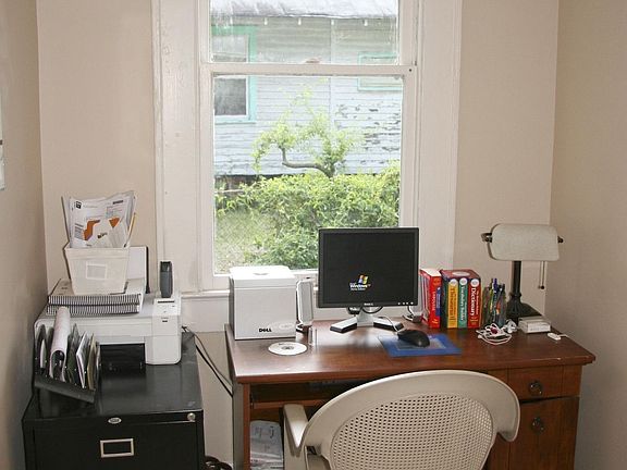 Breakfast Nook/Office