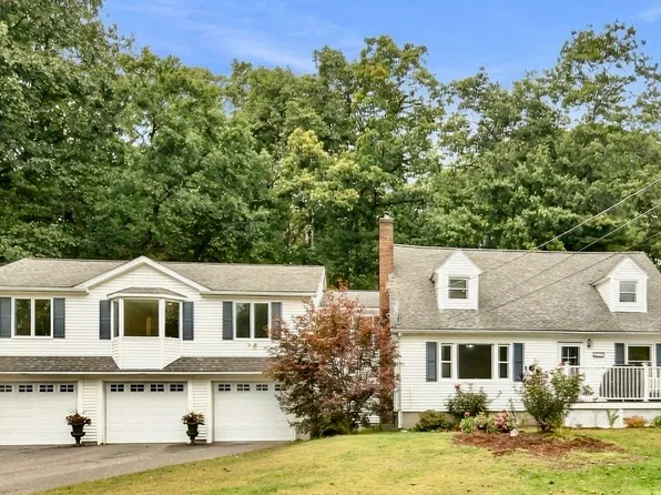 51 Queensland Rd, Billerica, MA 01821