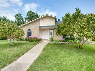 3608 Ruidosa Ave, Dallas, TX 75228