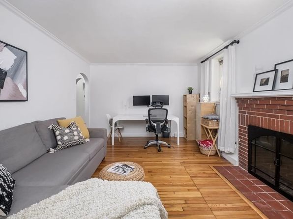 103 Commonwealth Ave #11
