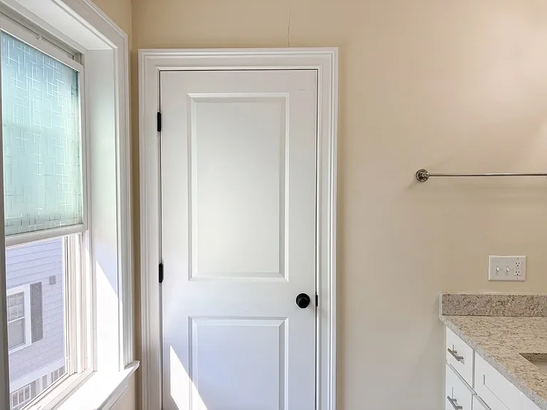 150 Quincy Ave #4E — Photo 13